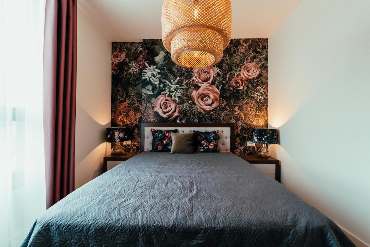 Waterfront Luxury Suites Belgrade Extérieur photo