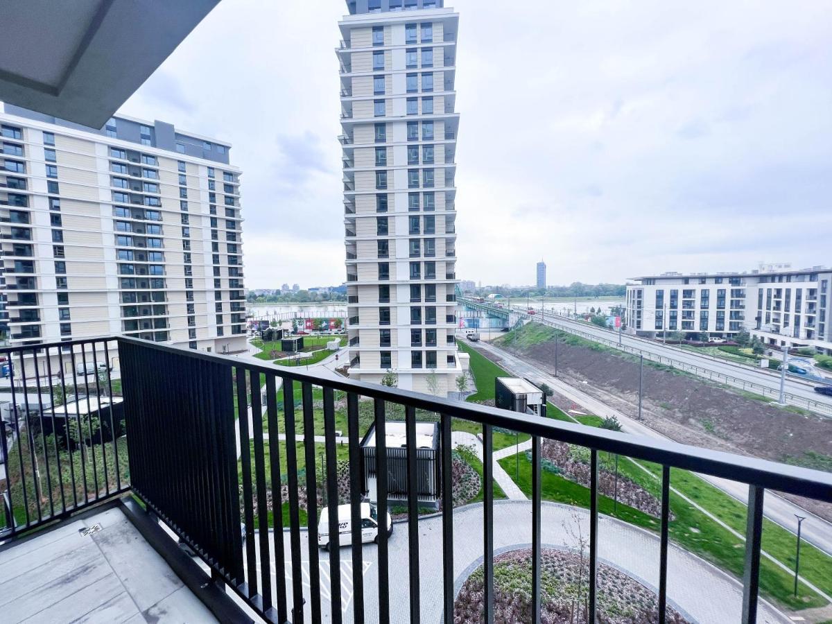 Waterfront Luxury Suites Belgrade Extérieur photo