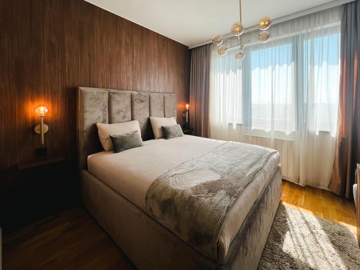 Waterfront Luxury Suites Belgrade Extérieur photo