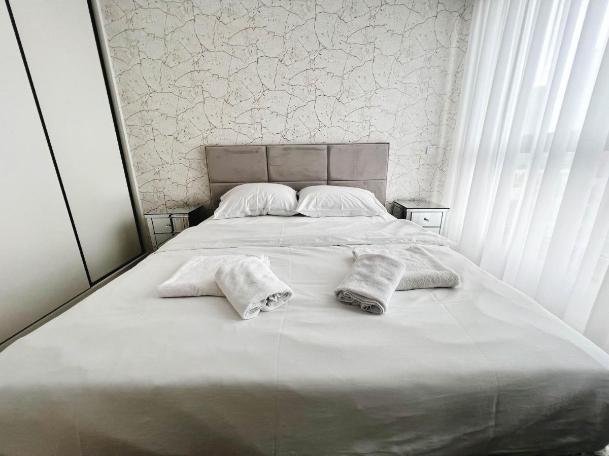 Waterfront Luxury Suites Belgrade Extérieur photo